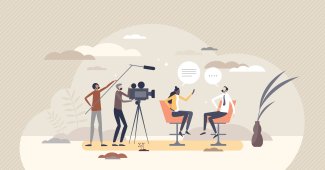 due persone intervistate, filmate da operatori